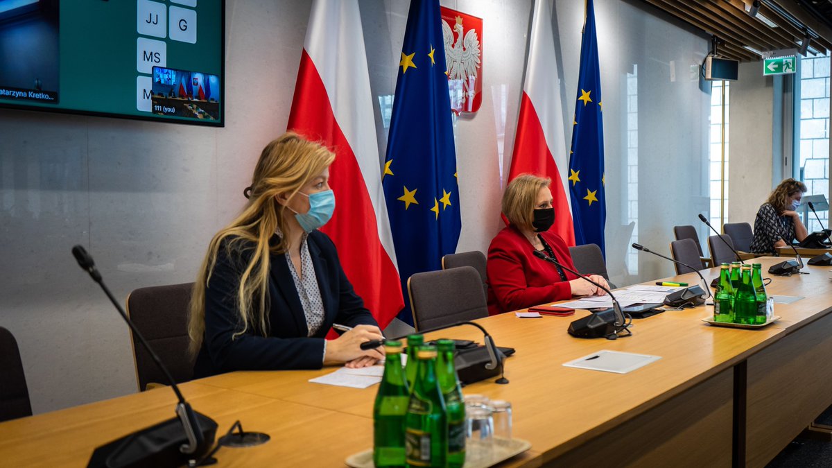 Samobójstwo 12. Kingi obnażyło słabość systemu opieki nad dziećmi zagrożonymi przemocą, jak i zaniechania bezpośr. zaangażowanych. 
Wszyscy coś robili, ale nie dość. 
Dziewczynka nie żyje. 
Samobójstw wśród dzieci coraz więcej. 
Potrzebna bardzo instytucja Pełnomocnika Dziecka.