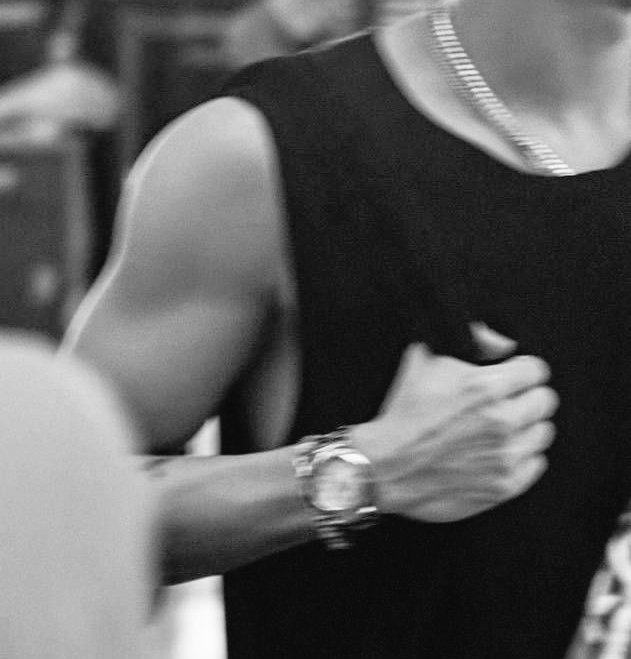 danuckr's tweet photo. The hands                             The back https://t.co/LWUzh3mpsR