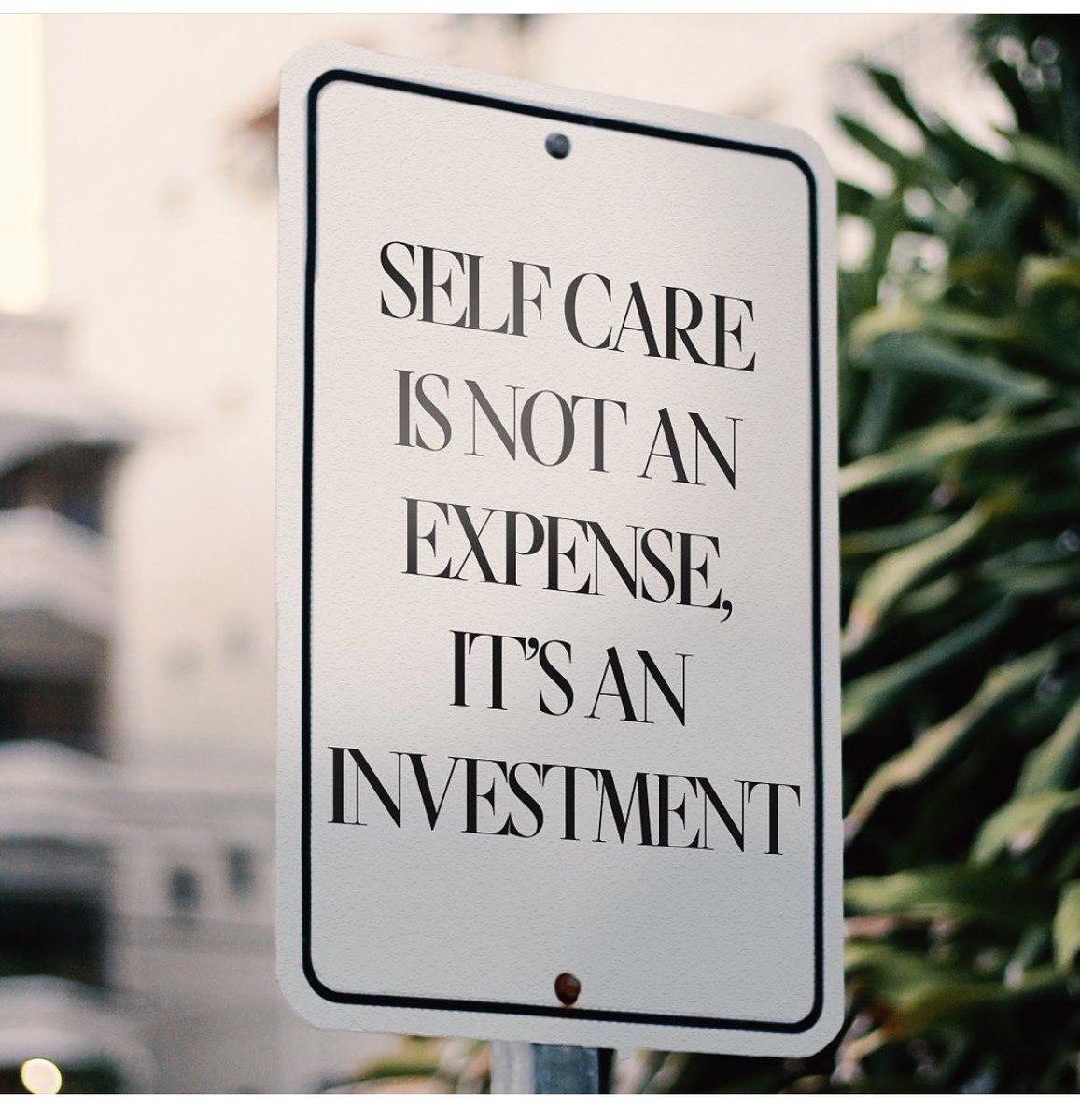 TravelingAura's tweet image. Invest in yourself—you’ll never regret it and your friends and family will ❤️ and appreciate you more for it! 
.
.
.

Make self-care a lifestyle in 2022 and beyond, you deserve it! 

#investinyou #selfcare #notanexpense #alifestyle #travelingaura #luxliving  #wecometoyou #2022