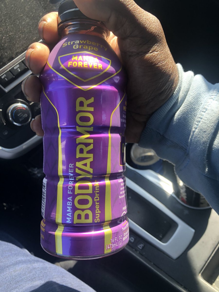 BlackSaiyan455's tweet photo. Didn’t know Body Armor made an exclusive Kobe drink. #RIP248 #MAMBAFOREVER https://t.co/KVcf905iMh