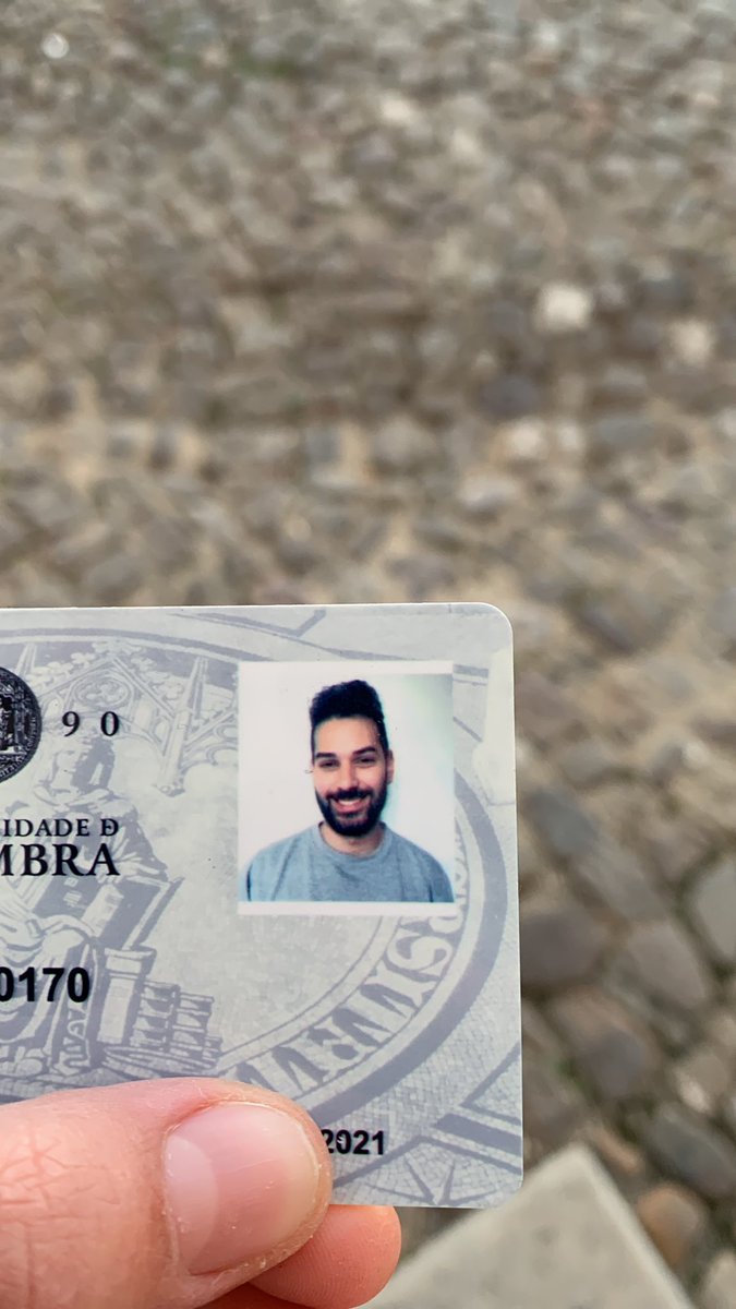Malta encontrei esta carteira em Coimbra na rua da Alegria. Pertence ao Ulises Díaz Avello, é espanhol. Amanhã de manhã vou deixar na secretaria do Departamento de Física. Por favor partilhem e, se conhecerem, contactem.