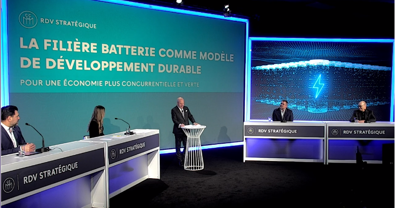 KarineBoilly's tweet photo. Savoir être précurseur en solutions novatrices, miser sur l’#attractivité, l’#innovation et la synergie des maillons du #TEI #durable sont gage d’une #ÉconomieVerte concurrentielle à bâtir au #QC. 
#MaximeVidricaire #StromVolt
#RDVCCMM #CCMM #Transport
#PEV2030 #GES @Glencore https://t.co/yjGjejFRFa