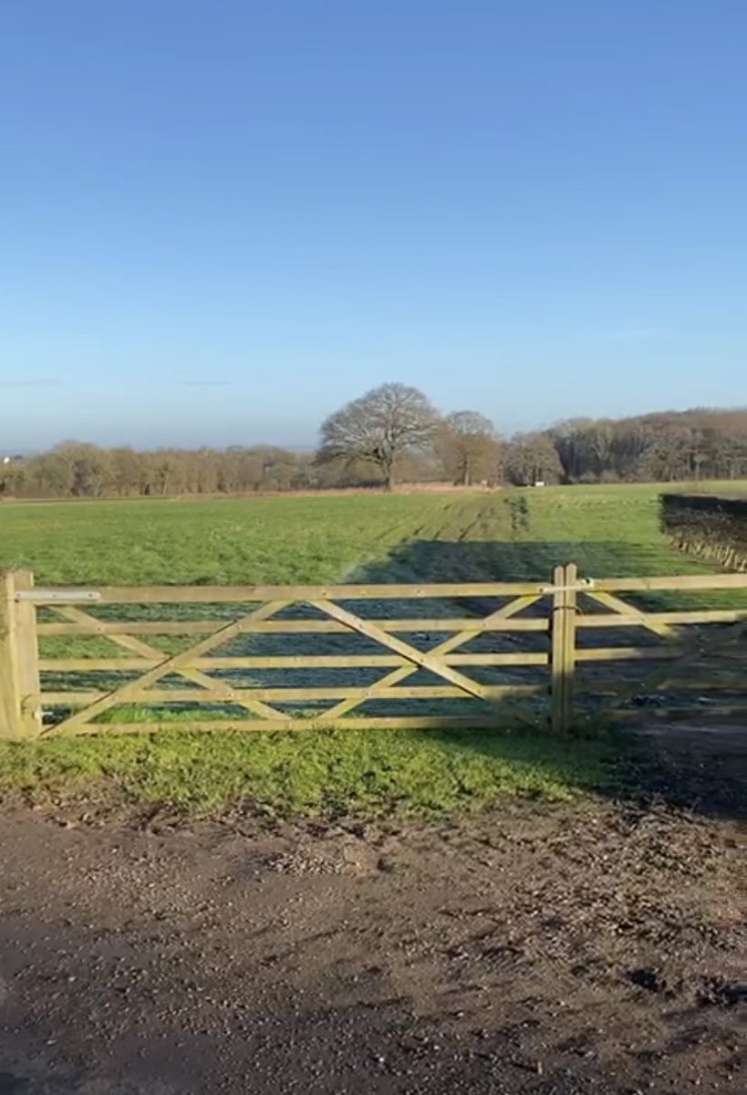MonksGreenFarm's tweet photo. What a month it’s been, sun,rain,ice &amp; strong winds this morning but it wasn’t going to stop me getting to end of the final day with 16.8 added to the total and a perfect sunset to end the day
@monksgreenfarm
#Run1000
#EveryStepCounts
@HeadysFarm
 #mentalhealth https://t.co/bNA64yxtM8