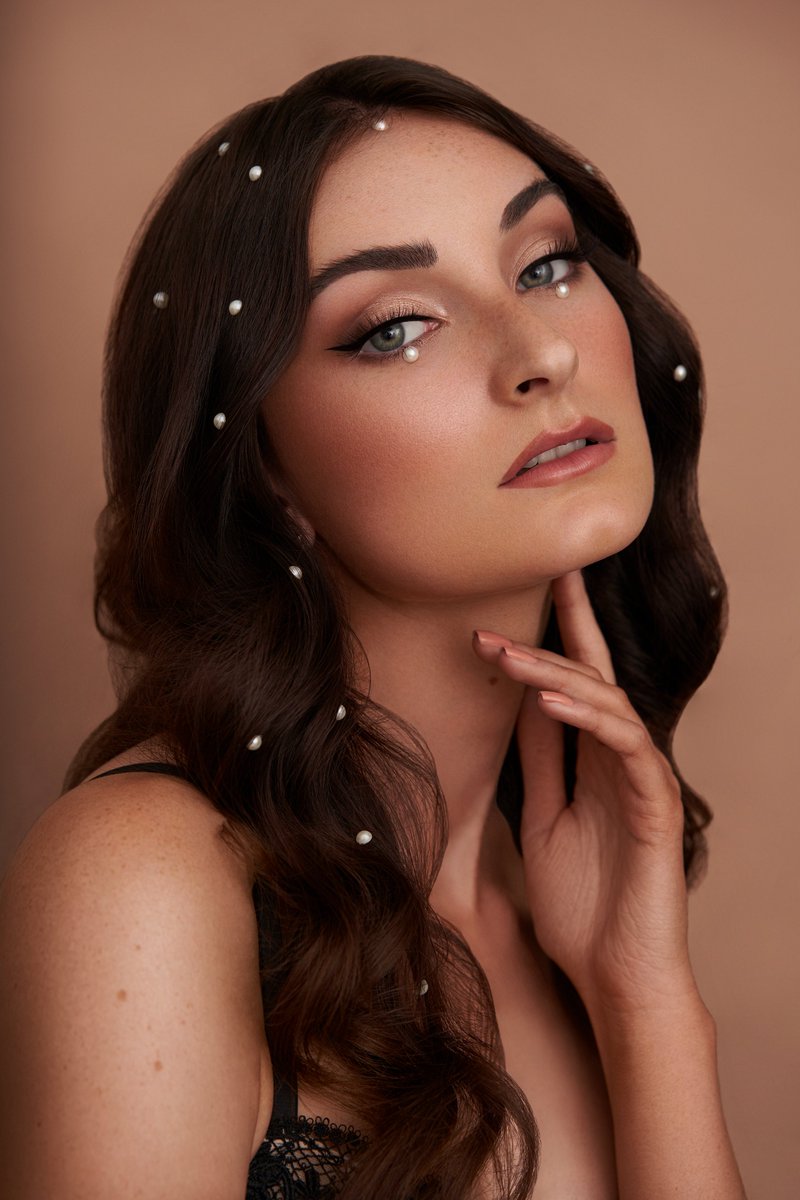 MadeleinVerdu's tweet photo. Photographer: Pixelsfairy
Model: Katelyn Smith
Hair and Makeup: Nichole Lee
Retoucher: Madelein Verdú

#retoucher #retouching #photography #photoshop #elegant #freckles #highendretouch https://t.co/7QtHbVq8q5