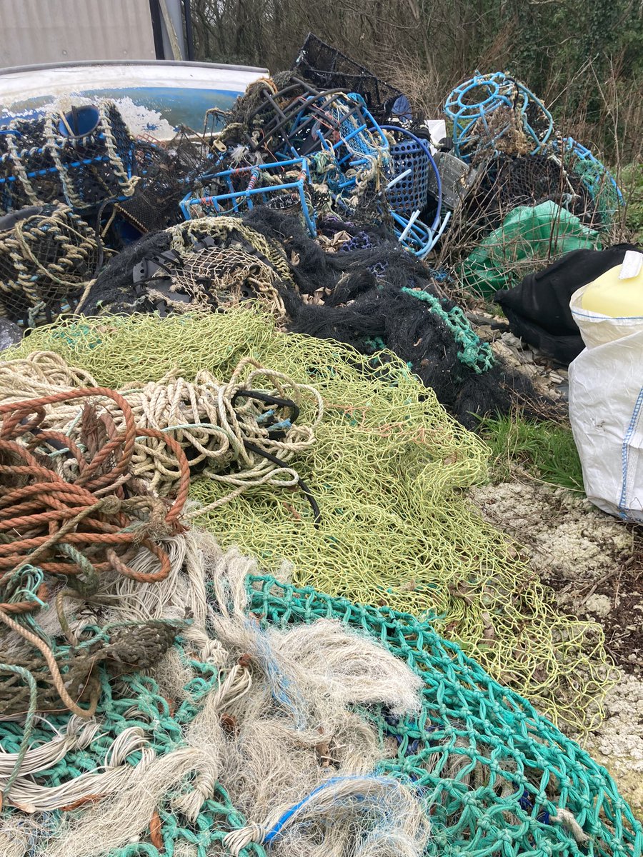 devon_enviro's tweet image. We visited Gary @tillcoastclear and saw the HUGE amount of #plasticpollution he’s cleaned up from the South Devon coast 🐳

This is vital work for protecting &amp;amp; restoring the health of our oceans, marine life &amp;amp; humans  too 💙

#OceanPlastic #PlasticPollutes #Nature #Devon #30by30