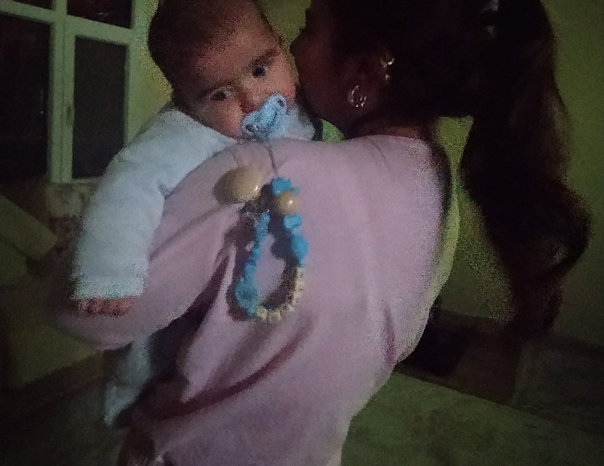 emziğin yere düşmemesi lazımdı, gerekeni yaptık