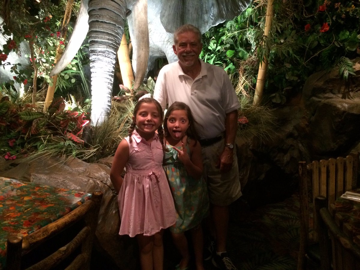 afbraviere's tweet photo. Hard to believe Dad has been gone for four years. I miss him everyday. https://t.co/vC94bijwSC