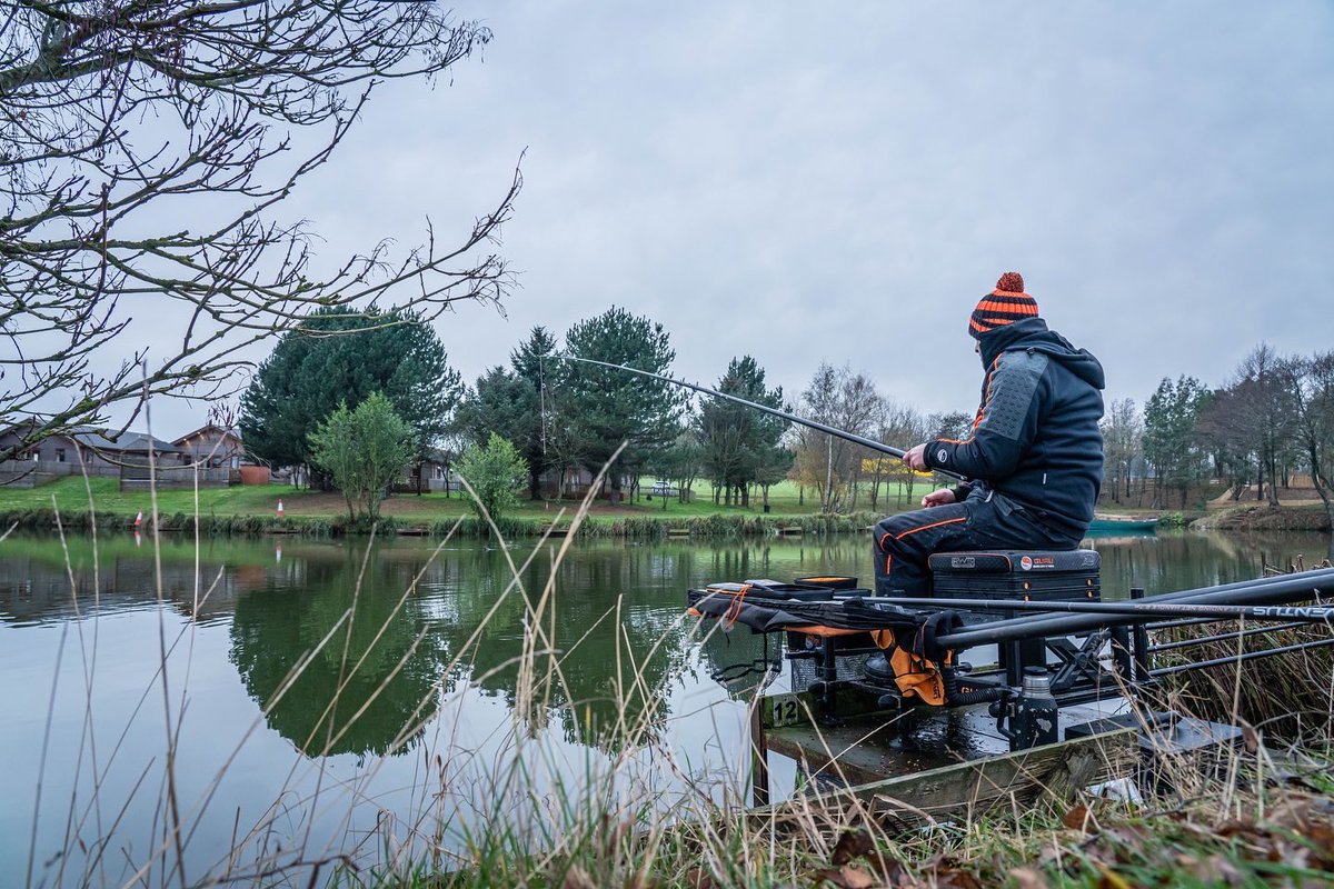TackleGuru's tweet photo. 🎣🐟 PERCH PERFECTION 🐟🎣 LIVE NOW on the TackleGuruTV YouTube Channel is the latest addition to the Gurus On The Bank series! Gurus Brand Manager Adam Rooney goes in depth into how exactly he goes about targeting the large resident Perch of Makins Fishery in Warwickshire🔥 https://t.co/COs6cr27U4