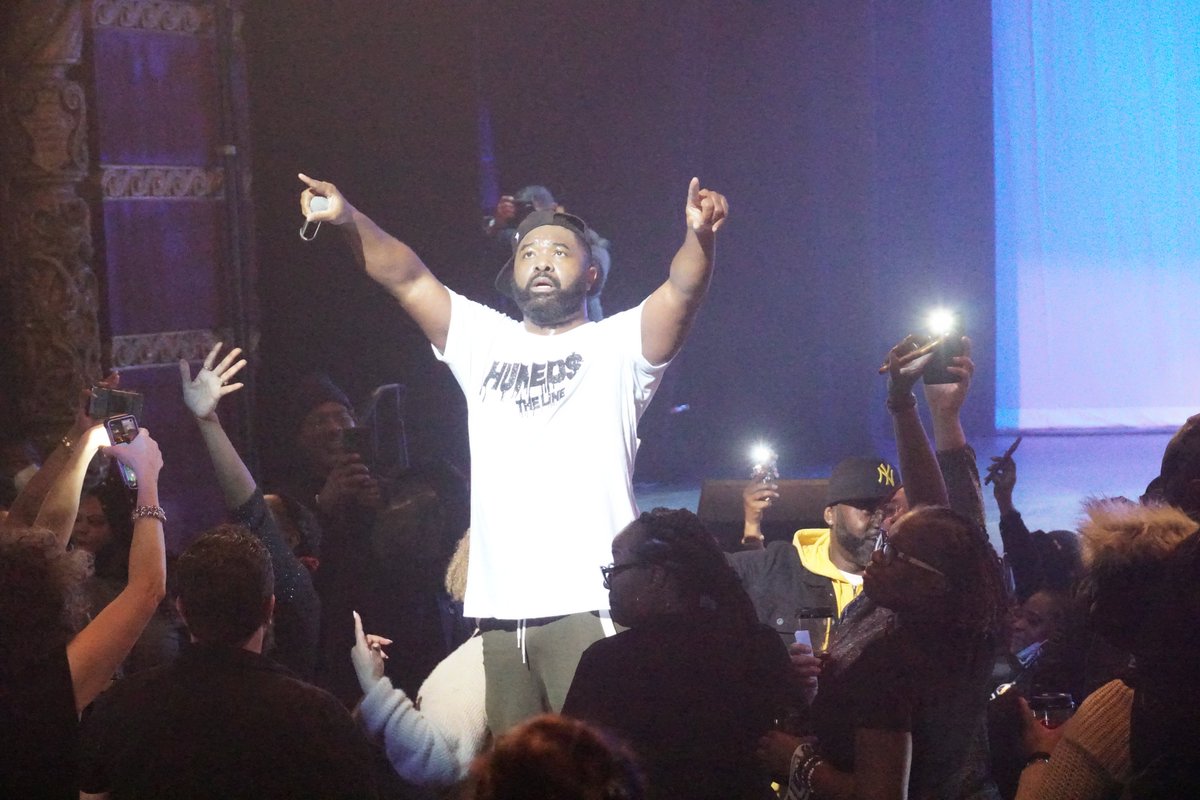 spearmediany's tweet image. @darealGregNice and #smoothb #nightoflegends photo credit: brendon c. for the spear