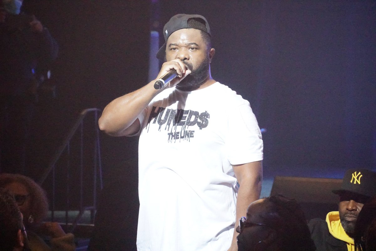 spearmediany's tweet image. @darealGregNice and #smoothb #nightoflegends photo credit: brendon c. for the spear