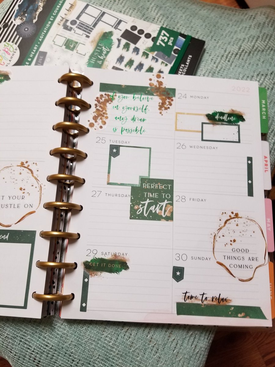 shesthebaglady's tweet photo. Last week's planner layout. Are you a planner, plan out your schedule or do you just go with the flow?
#plannerlayout #planner #planning #Planners #plannerspread https://t.co/2Y5dZZt2zB