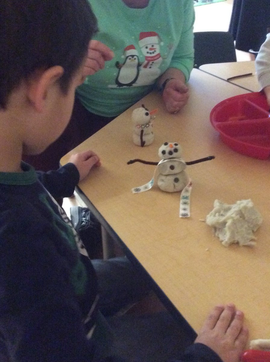 IRECPreK's tweet image. ☃️Play Dough Snowmen☃️ We love using play dough in #PreK to create! This early learning tool is a staple in the classroom as it promotes a great deal of #FineMotorSkill, #LanguageSkill, #SocialSkill, &amp;amp; #CognitiveSkill development as we play! @IREC1