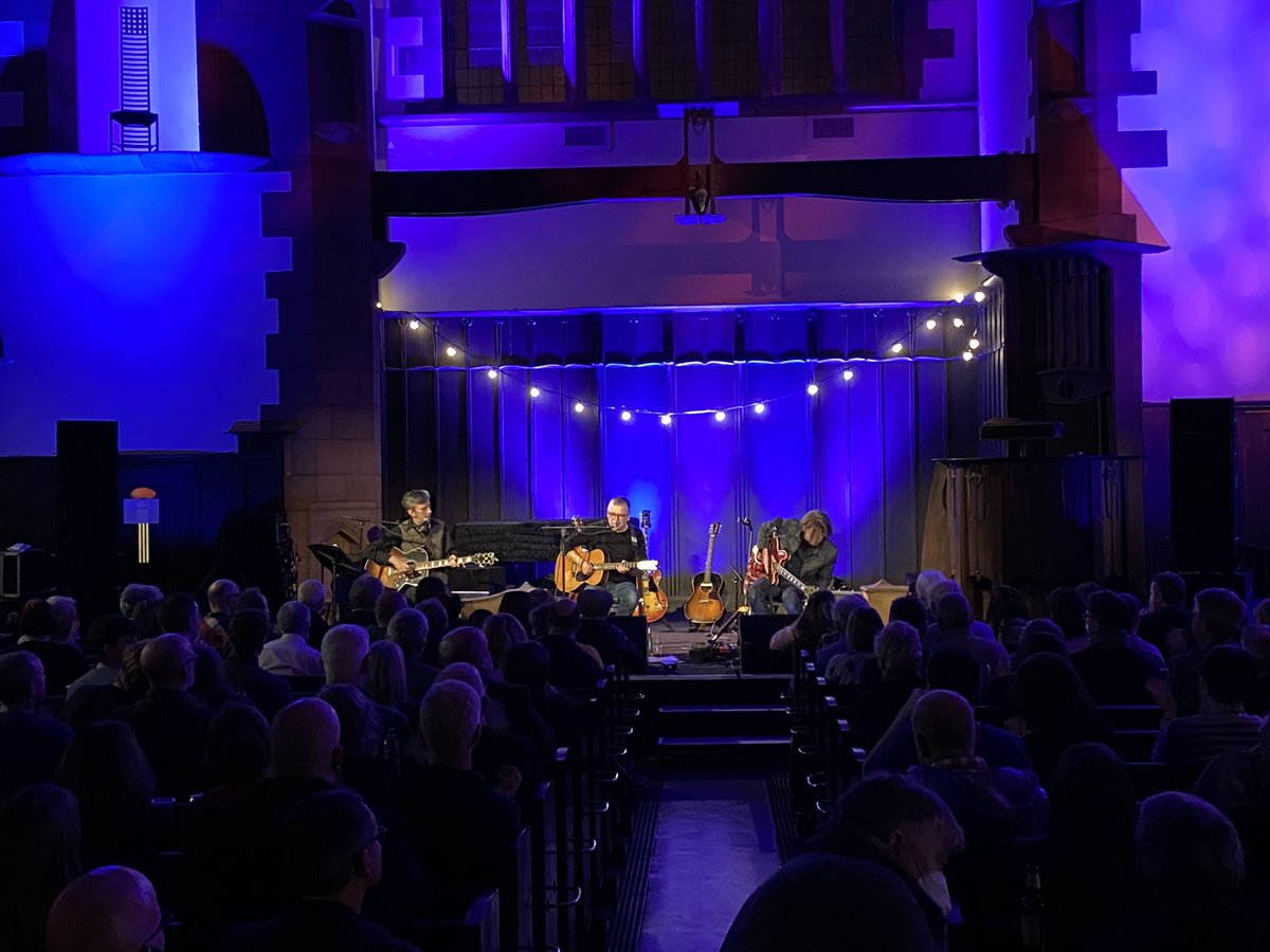 weealpha06's tweet photo. Sometimes you come away from a gig knowing you’ve just seen/heard something very special. Tonight was one of those nights@FRETSCONCERTS @ccfest @jamthrawn @MrNormanBlake1 @Bernard_Butler #ThankYou #simplyoutstanding https://t.co/GH1F6OqinT