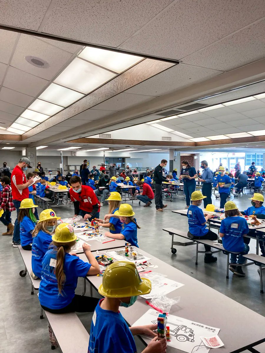 EdwardsStone_'s tweet photo. Every year NAWIC holds a contest promoting interest in careers in the Construction Industry, to educate children about construction in a fun way! This year was another success at Westside Middle School!
#EdwardsStone #NAWIC #BlockKids https://t.co/fprbZMQZBx