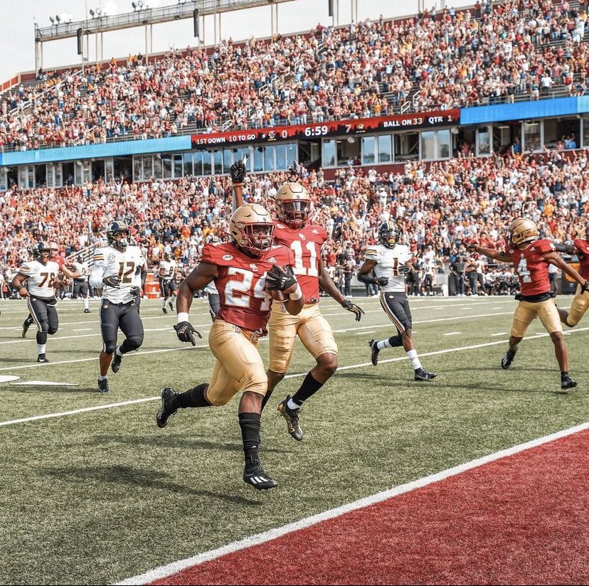 CampMagee5's tweet photo. ✞
Extremely blessed to receive an offer from Boston College #GetIn #AGTG https://t.co/nFyoCaXqIo