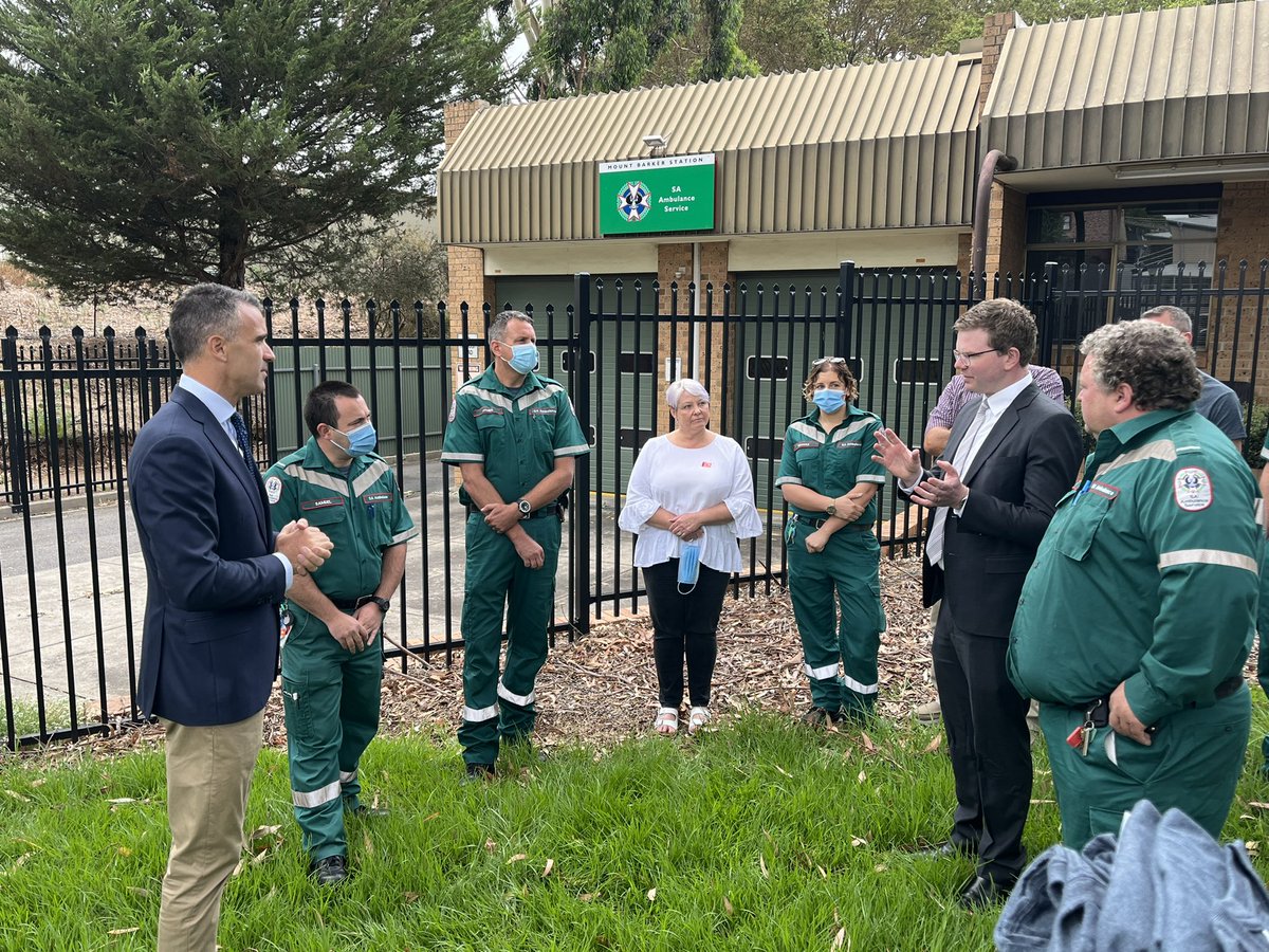 Opposition Leader <a href="/PMalinauskasMP/">Peter Malinauskas</a> announcing three new ambulances and 30 additional paramedics for the Hills. <a href="/MBCourier/">The Courier</a>