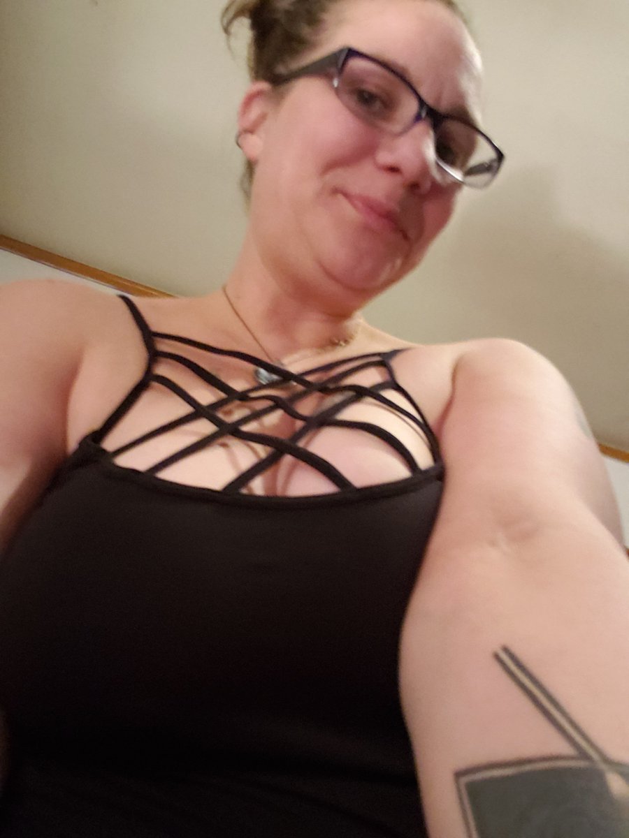 MeghanBran's tweet photo. It's Free to sub to my #onlyfans What are you waiting for??

https://t.co/O16K9dPe65 https://t.co/uhK1XToo2n