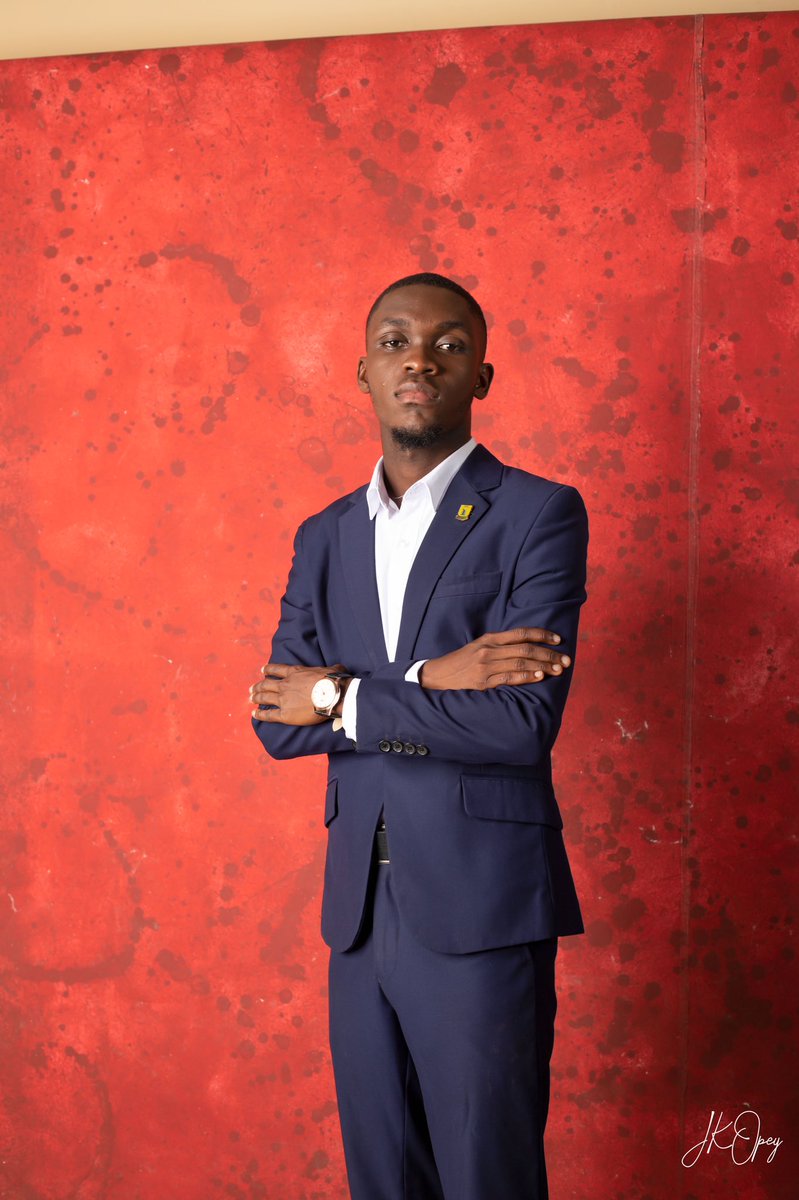 UncleChairman's tweet photo. Herh!!! Today I see say great leaders still dey. @iamofficialtos honestly came to school to fight for us just too write our papers even when we Dey at fault o. I see am like 7:20 dey walk den make calls all God bless am 1billion times  @upsasrcofficial  #TheWorkingVicePresident https://t.co/MdDCfAymyU