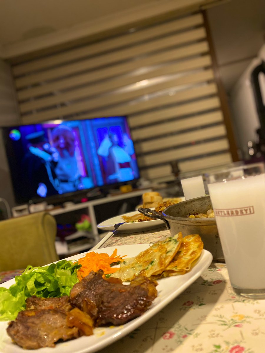 ozgurbo's tweet photo. “Kuşun kanadını kırıp  “uç”
Kulun kalbini kırıp ; “sev” deme.” https://t.co/fsgdVMxgOk