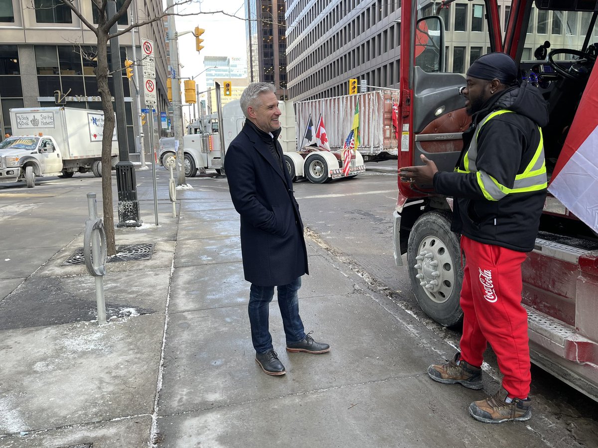 MikeLakeMP's tweet photo. So many great chats this AM. This hardworking truck driver tells me he made a large retail delivery in Montreal four days ago. Then he put on his mask &amp; went to buy a quick snack. He was turned down from buying the very product he’d just delivered. Decided then to come to Ottawa. https://t.co/npksRCaKlE