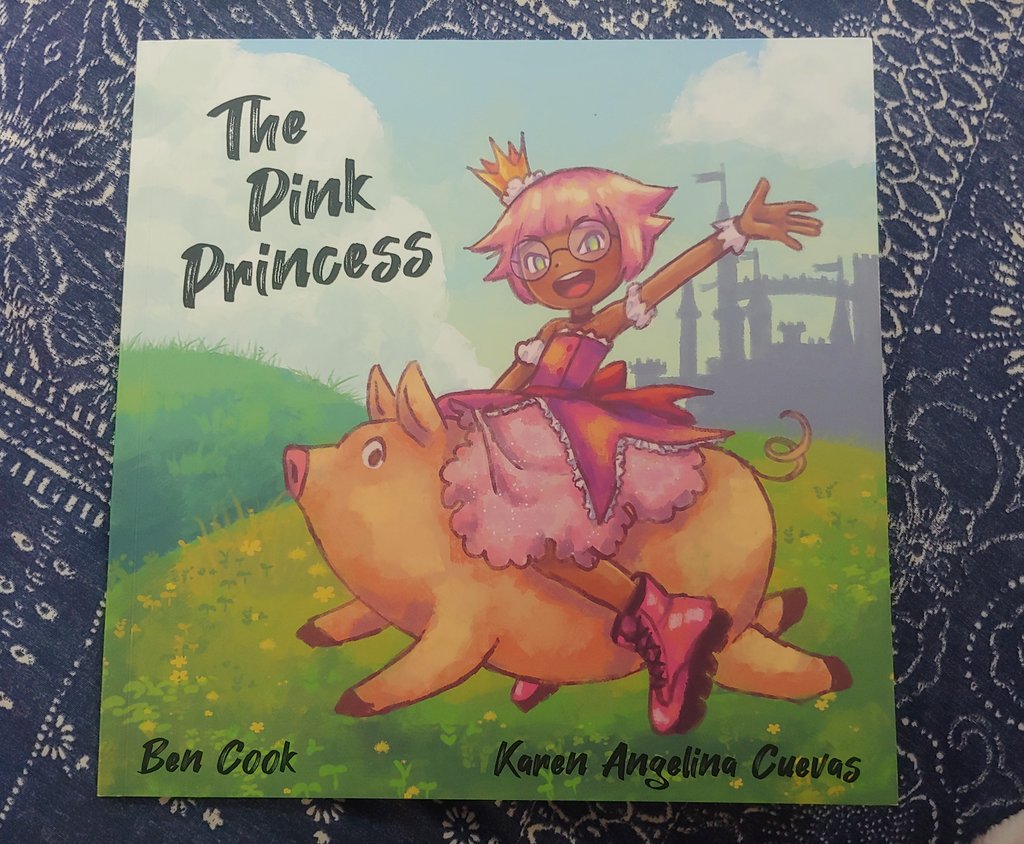panikarencita's tweet photo. Por fin llegaron las copias del libro que ilustré :'0 

#thepinkprincess #pinkprincess https://t.co/dCesYMMKUE