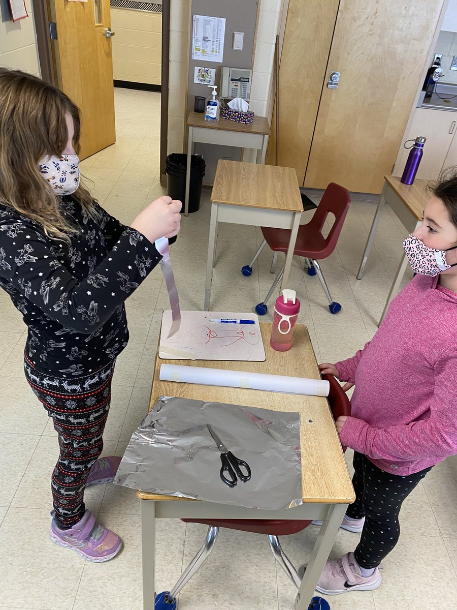kcookclass's tweet photo. Science Task: Building a satellite tower only using 3 materials! Goal is to make the satellite 1 metre tall but also stable to withstand the wind! @OrchardParkGr3 @OrchardParkPS #strongandstablestructures https://t.co/gsBCnzez82