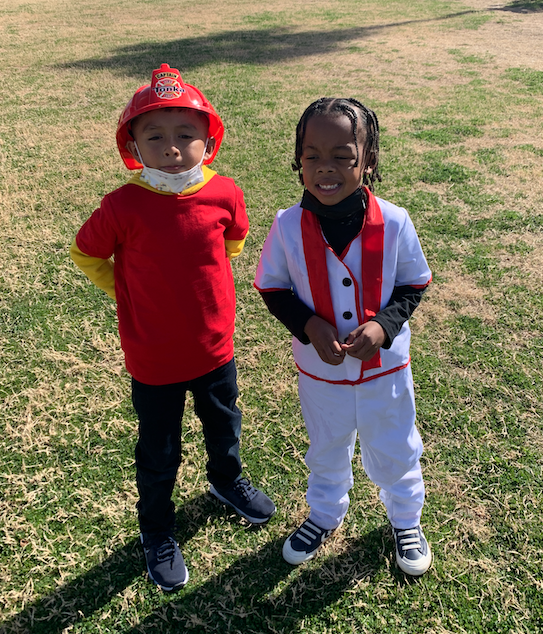 TarverSchool's tweet photo. Leadership is not a title or position, it's about impact, influence and inspiration. Our students are beginning with the end in mind and seeing themselves as their future! #leaderinme #oneteamunafamilia #wearetarver #leadlearnlove #spiritweek https://t.co/XjNreejJk7