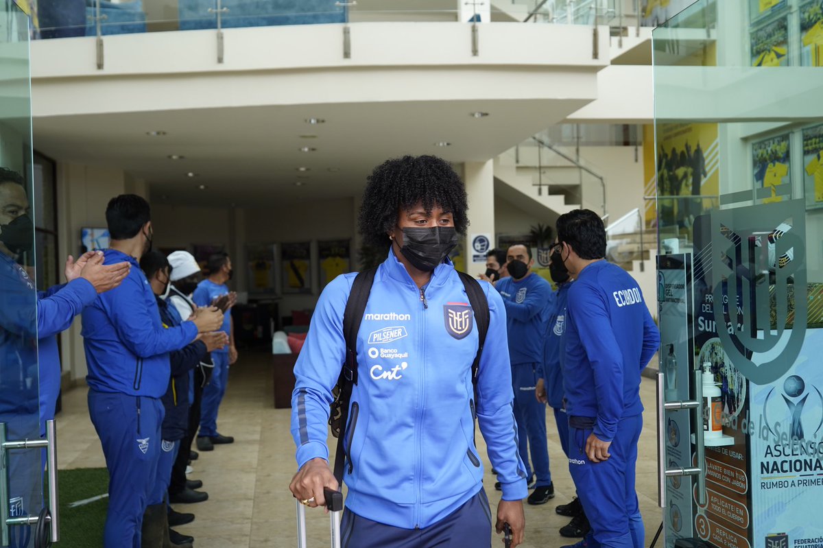 LaTri's tweet photo. 💪 ¡Nos vamos con el apoyo de todo un país!

🙌 Llevamos el corazón lleno de alegría y estamos dispuestos a dejarlo todo en la cancha para alcanzar nuestro objetivo mundialista. 

#JuntosHacemosHistoria 🇪🇨 https://t.co/LqnNhtzmSC