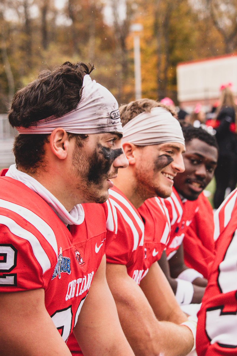 CortlandFB's tweet photo. 116 Recap

📕11-1 

⚫️Ranked #16 Nationally

🏆Empire 8 Champs

🐉21 All E8 Selections + DEF, OFF, Rookie &amp; Coaching Staff of the Year

🇺🇸3 All-Americans

🔴Cortaca Jugs are Home

⚪️6 - Top 10 National Stat Rankings

💿8 - New or Tied Cortland Records

#DragonRising https://t.co/x4ERtGQ3ru