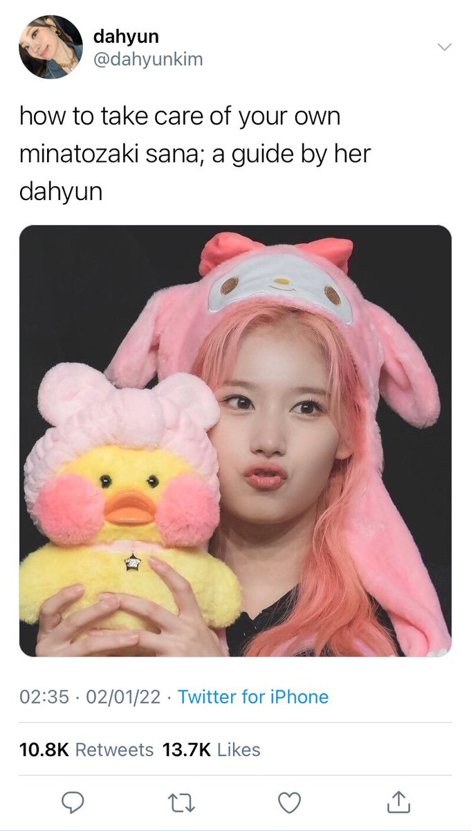 ceorm's tweet photo. how to take care of your own minatozaki sana; a guide by her dahyun https://t.co/DOS6gGua6o
