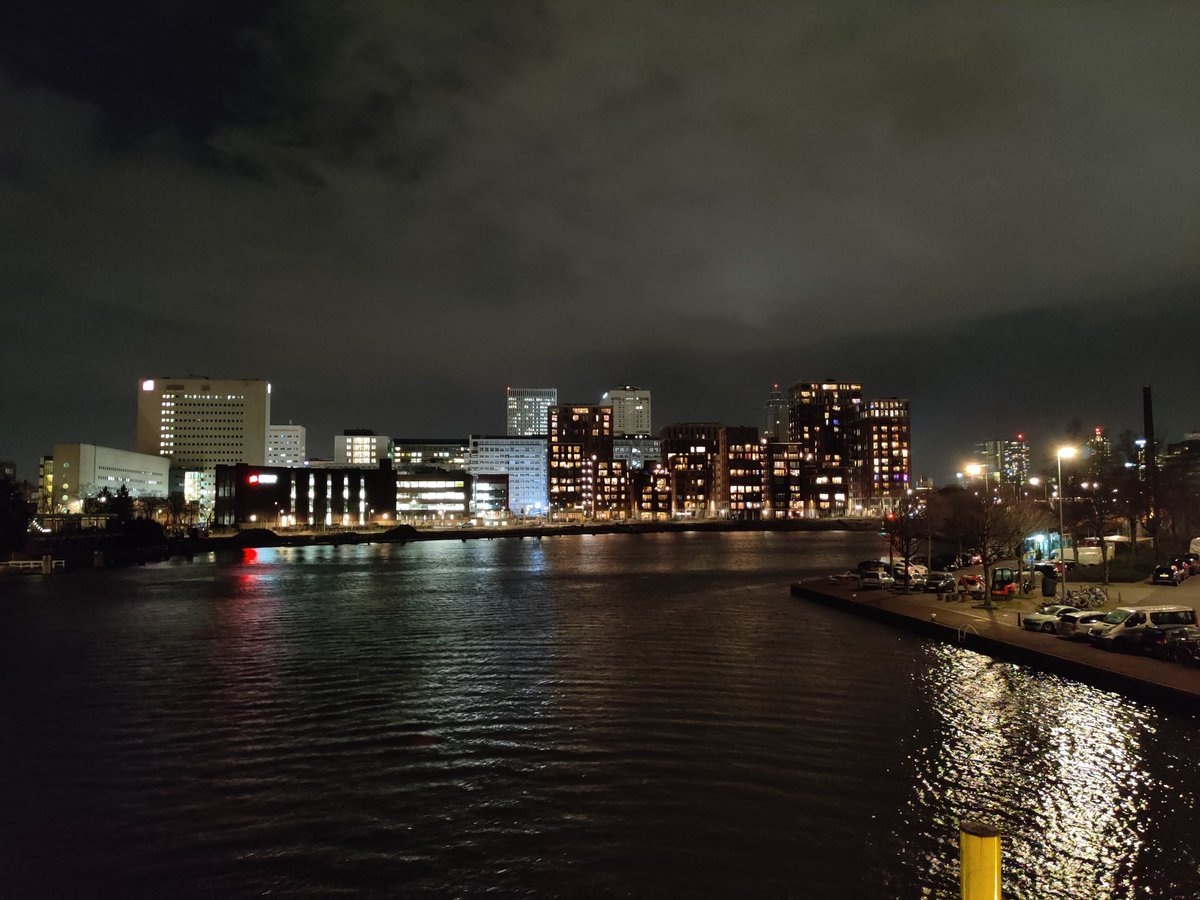 Lssnbrg's tweet photo. Groeten vanuit de Coolhaven. #zangles https://t.co/3ooywI4wVX