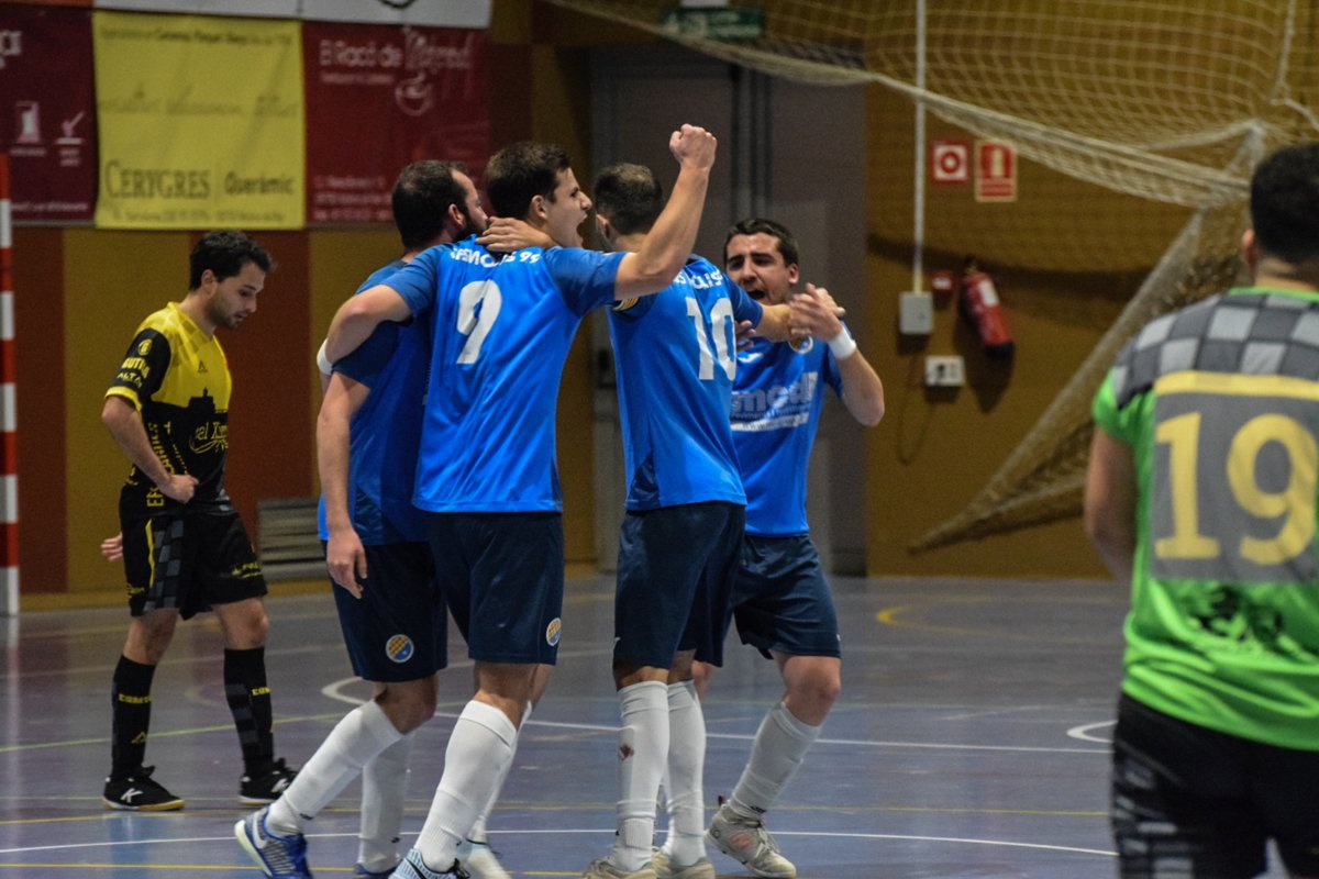 El <a href="/CFSMolins99/">CFS Molins 99</a> respira després de guanyar a un rival directe #MolinsdeRei

🔗viumolinsderei.com/2022/01/31/el-…