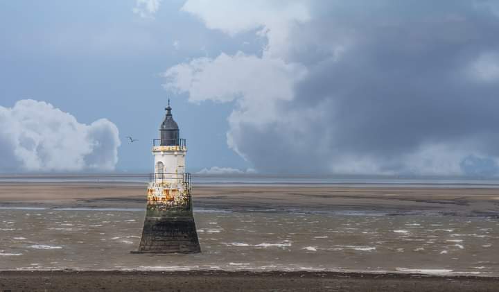 kim_rigg2's tweet photo. Plover Scar Lighthouse
#fsprintmonday
#Sharemondays2022 https://t.co/T28lpTJOvO