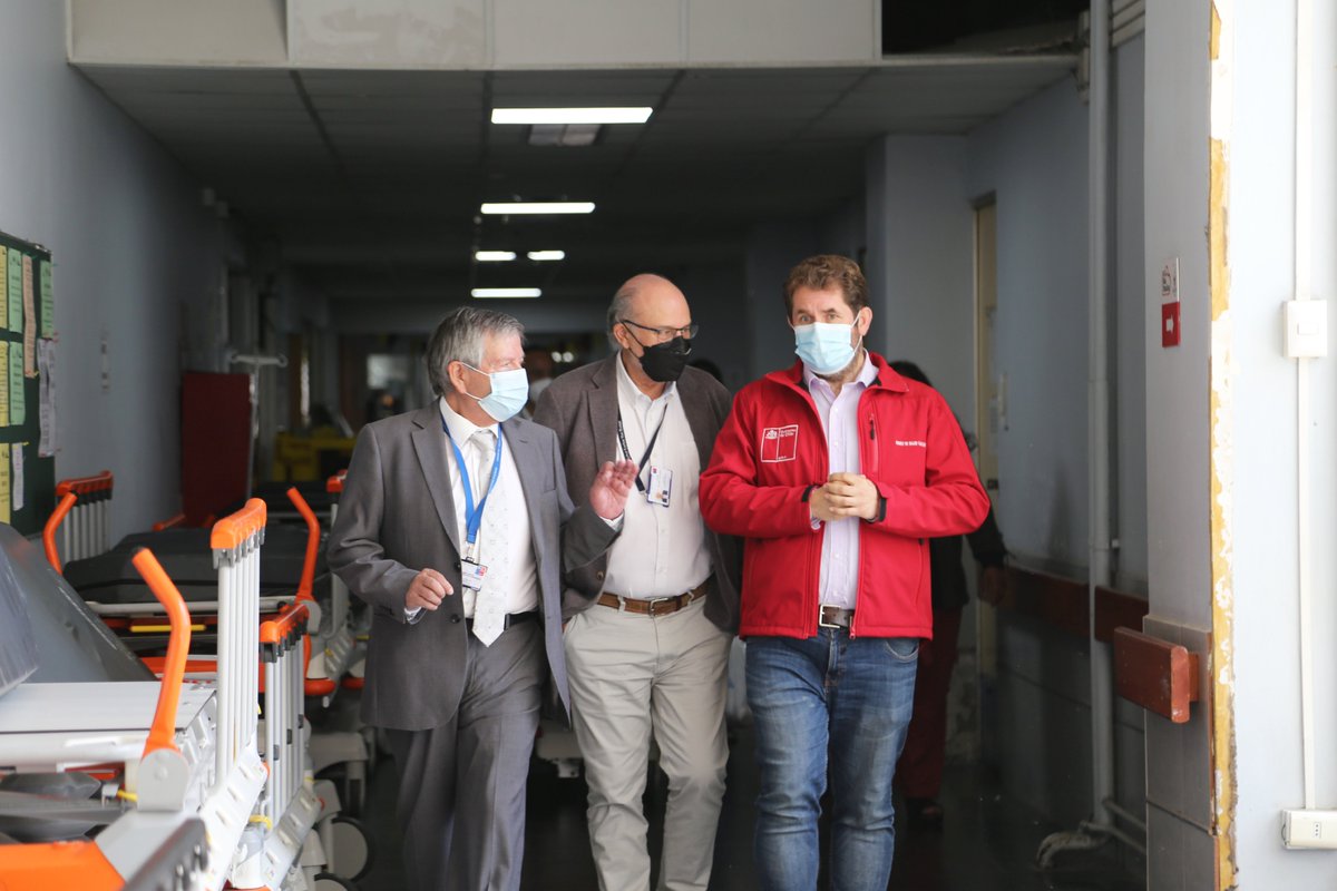 VAN_BUREN_'s tweet photo. Autoridades de Salud realizan llamado a hacer un buen y responsable uso de urgencias 🏥
➡️https://t.co/6scYTFR3zs https://t.co/VnJlhKVrd9