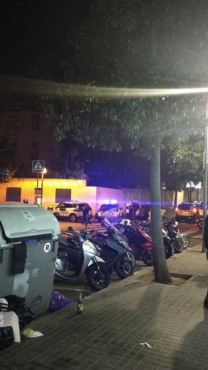 Casal de Joves Autogestionat l’Aixada tweet media