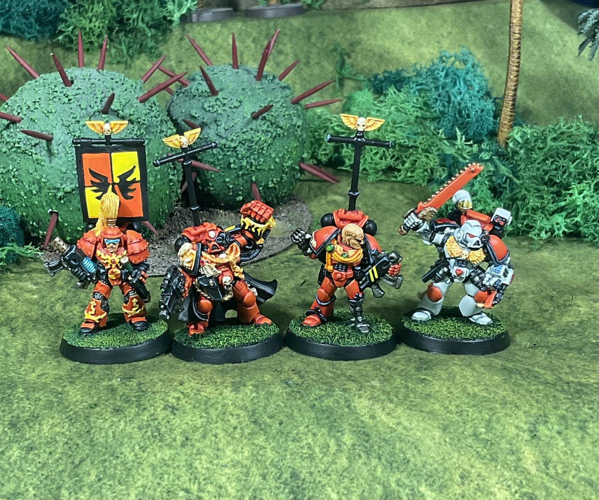 Necoho_Doubter's tweet image. This lot represents a chunk of my recent painting - need more banners and iconography, but starting to get some nice momentum behind this #oldhammer project! #PaintingWarhammer #WarhammerCommunity #BloodAngels