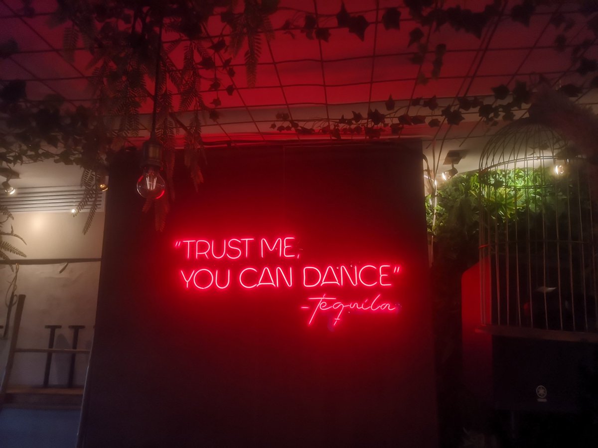 whiteisleibiza's tweet photo. 🤦🏻‍♀️💃🤩😏 #ibiza https://t.co/13NAfbbFwA