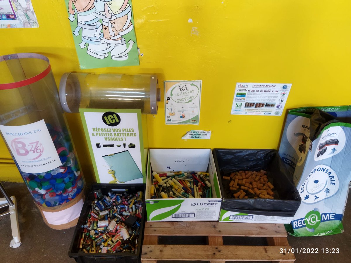 SandrineDelaun's tweet photo. Développement durable_Projet EDD_ tri déchets_fabric papier_hotel à insectes_ engagement de tous #labellisationEDD #ecolecorneilleBolbec @LillebonneCirco https://t.co/8awiNodMA3