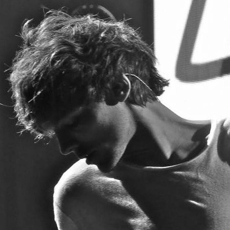 you are my sunflower 
I vote #Louies for #BestFanArmy #iHeartAwards 
ocho