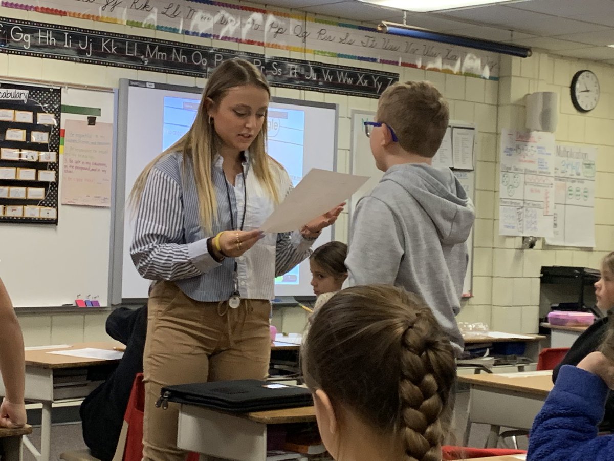 ProfJBock's tweet image. Three awesome Trine Elem/Special Ed Dual License majors doing their student teaching: Jill Rejczyk and Julia Surratt @HPRoadrunners with Mrs. Rios and Mrs. Newhard, and Alexis Dalessandro @PHE_lagrange with Mrs. Grate. #TeacherByTrine