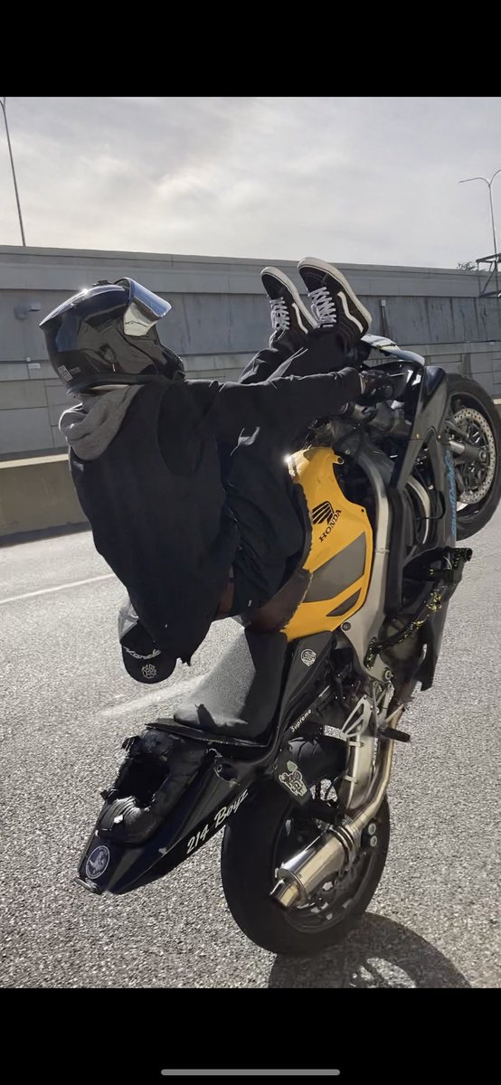 OfficialGageC's tweet photo. Catch me locked in the saddle all 2022. https://t.co/AJFizzRHLf
