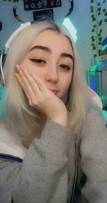 Hi say it back https://t.co/Q21JCBaigv<a href="/tag/twitchcon"class="tags"><span>#twitchcon</span></a>