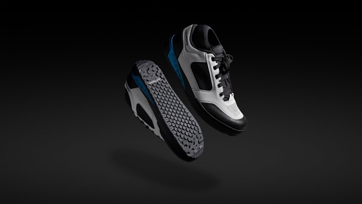 RevistaENKDNA's tweet photo. 😎 La nueva tecnología ULTREAD GR se aplica a las zapatillas MTB de Shimano en un patrón de bloque hexagonal con excelente agarre, lo que ayuda a que las zapatillas estén en contacto con los pasadores de los pedales desde cualquier dirección.

🔵 Más info: https://t.co/IFOBJjE8Zm https://t.co/8iWgdkZLOY
