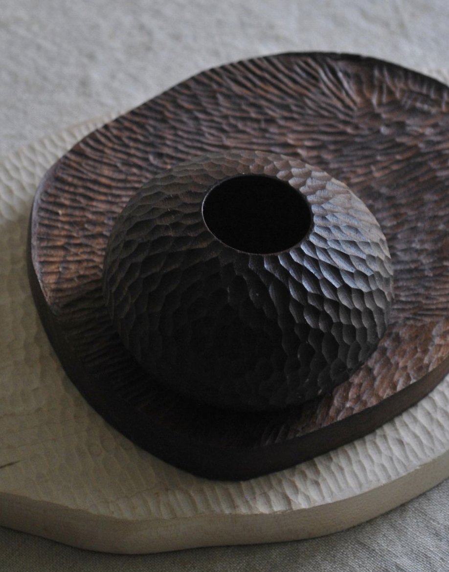 "The beauty of the object lies in the flaws of the object"
- Wabi Sabi 

#EdenshawDevelopments #ThoughtfullyDesigned #Toronto #yyz #Torontodevelopment #Build #RealEstate #CondoDeveloper #Torontorealestate #luxury