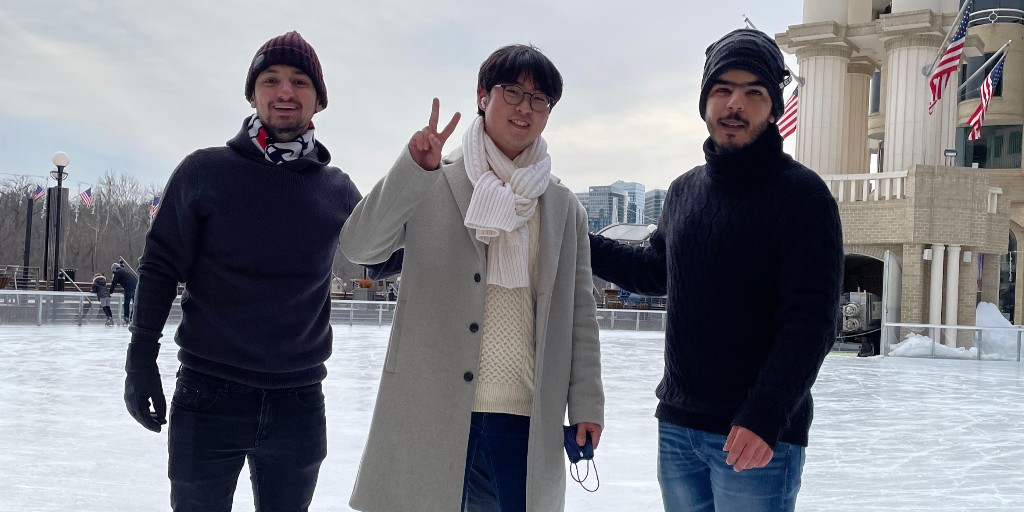 GeorgetownELC's tweet photo. What is cold weather perfect for? Ice skating! In January, ELC went down to the Georgetown waterfront to spend a day of wintery fun! From first timers to seasoned pros, ELC enjoyed their time on the ice!
#studywithus
#GeorgetownELC
#meetelcstudents
#downtowndc https://t.co/x9r3AzW3Ye