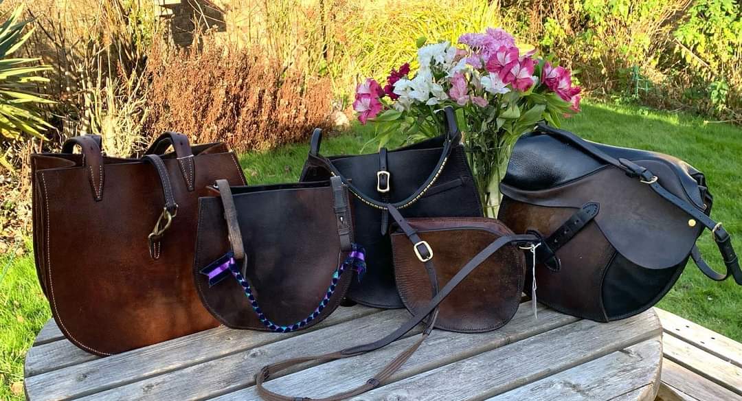 HarnessThree's tweet photo. Two weeks until Valentine’s,looking for a special present? We've got a few of our popular saddle handbags between £70-£120. Can also make to order from your own well loved saddles. Get tagging and sharing with your other halves! #valentinesgiftideas #giftsforher #14thfeb https://t.co/jFHPG2MYh6