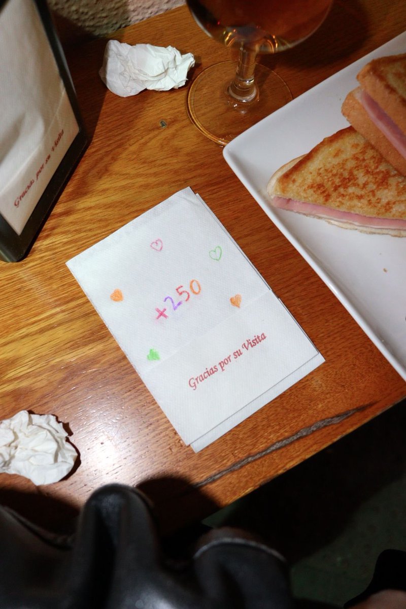 bueno_perdona's tweet image. [SORTEO!]
Peñita, ya somos más de 250 jamelgos en IG 🐎 
Para celebrarlo y agradecéroslo vamos a sortear unas entraditas para nuestro primer concierto en #Madrid el 11F en @SalaElSotano 
 + info en nuestro IG: instagram.com/buenoperdona
🥙 También sorteamos un menú kebab! #SORTEO