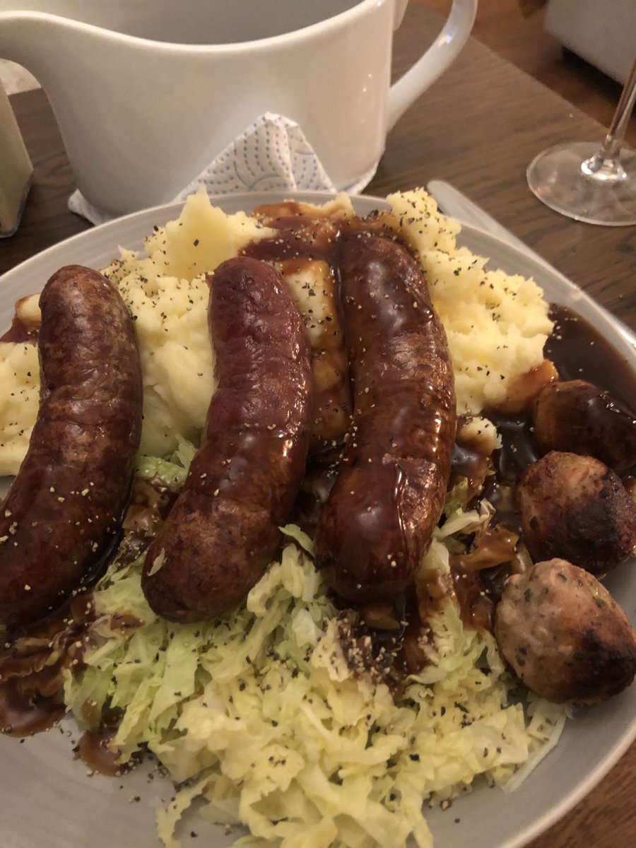 MarkWickens1's tweet photo. A nod to #arcadebutchers #hastings who are sadly no longer in #queensparade Your venison sausage, mash cabbage & gravy yesterday. Tonight - garlic & potato #soup with same venison garnish. Thank you for #dadsarmy #welshdragon and other superb #sausages End of an era π https://t.co/ztr3B45J0s