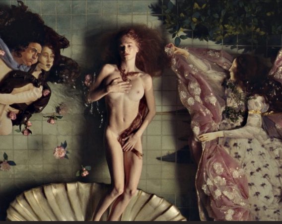 dolcerosi2's tweet photo. Anoche Hunter dando una referencia al nacimiento de Venus en euphoria y hoy Rosalía también 😍😍😍 reinas https://t.co/Zdx8DSGuoI