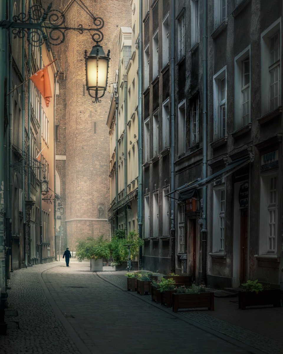 __Artis_'s tweet photo. ©Krzysztof Kuczera
#Gdansk #Poland
#streetphotography https://t.co/9M2HPFrUNR